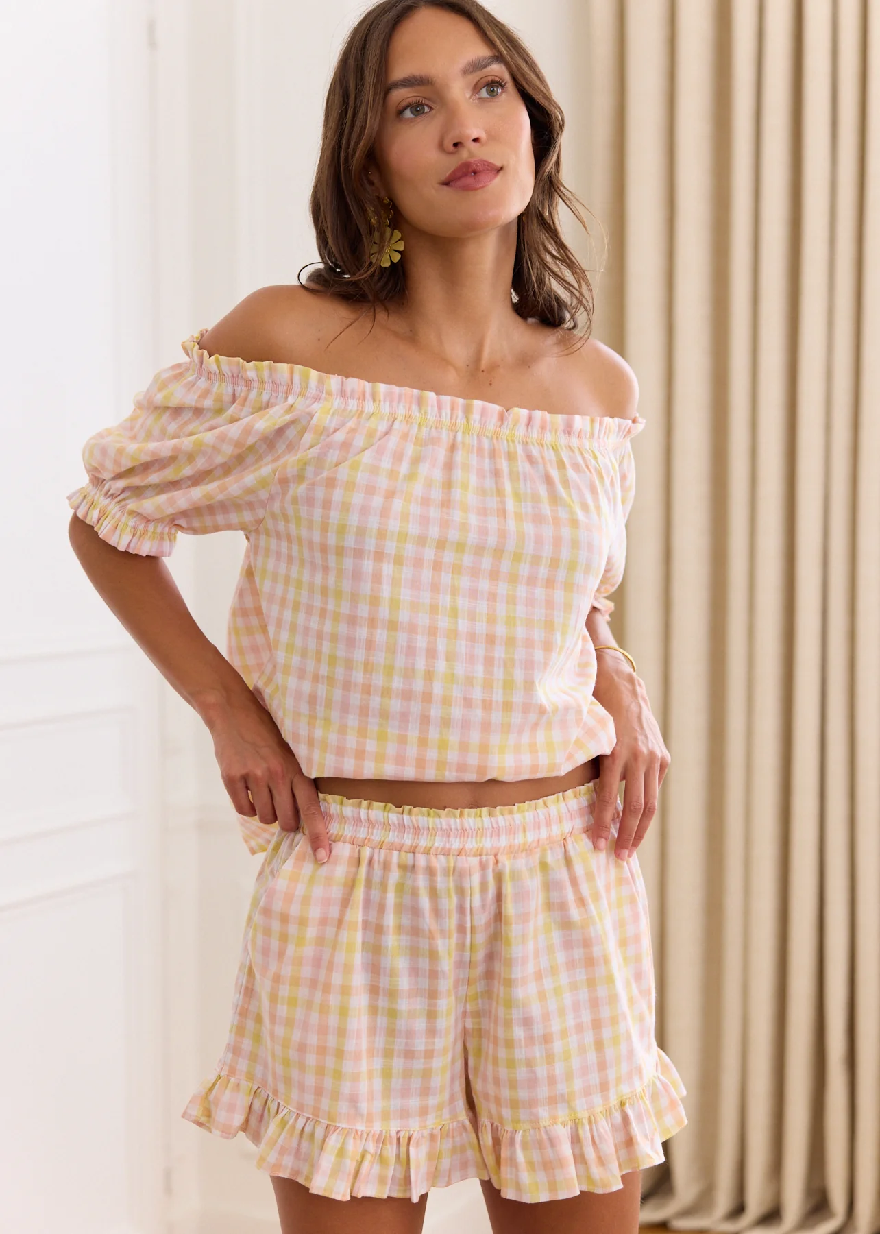 Short Esther - Image 9